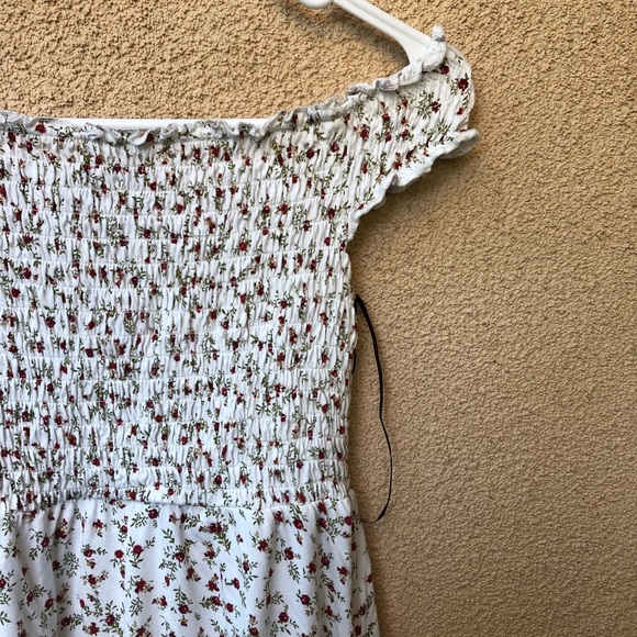 Forever 21 Off Shoulder Dress - Picture 5 of 6